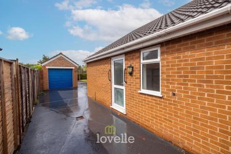 3 bedroom Detached bungalow for sale in Carmen Crescent, Holton-Le-Clay, DN36