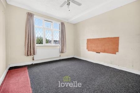 3 bedroom Semi-detached house for sale in Cross Coates Road, Grimsby, DN34