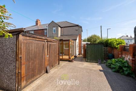 3 bedroom Semi-detached house for sale in Cross Coates Road, Grimsby, DN34