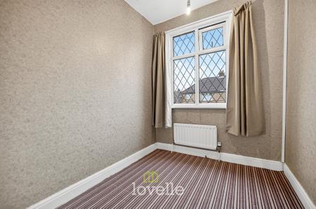3 bedroom Semi-detached house for sale in Cross Coates Road, Grimsby, DN34