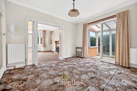 3 bedroom Semi-detached house for sale in Cross Coates Road, Grimsby, DN34