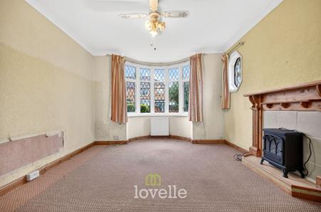 3 bedroom Semi-detached house for sale in Cross Coates Road, Grimsby, DN34