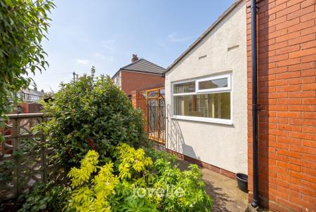 3 bedroom Semi-detached house for sale in Cross Coates Road, Grimsby, DN34