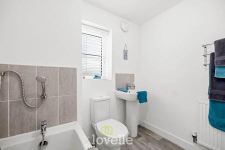 4 bedroom Detached house for sale in Edinburgh Way, Scartho Top, DN33