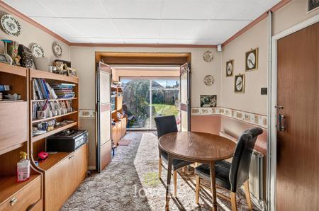 3 bedroom Semi-detached house for sale in Laceby Road, Grimsby, DN34