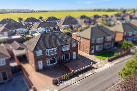 3 bedroom Semi-detached house for sale in Laceby Road, Grimsby, DN34