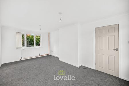 3 bedroom Semi-detached house for sale in Butt Lane, Laceby, DN37