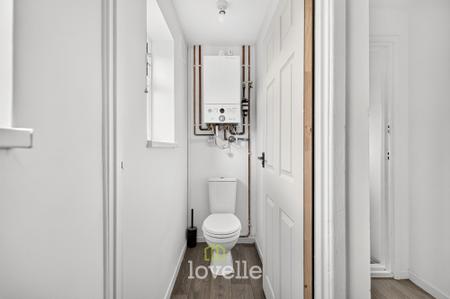 3 bedroom Semi-detached house for sale in Butt Lane, Laceby, DN37