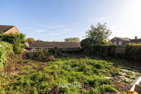 3 bedroom Semi-detached house for sale in Butt Lane, Laceby, DN37