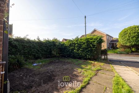 3 bedroom Semi-detached house for sale in Butt Lane, Laceby, DN37