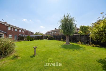 3 bedroom Semi-detached house for sale in Briar Close, South Killingholme, DN40