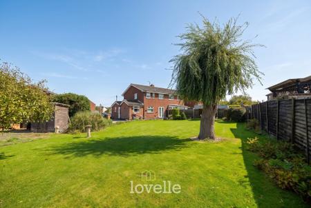3 bedroom Semi-detached house for sale in Briar Close, South Killingholme, DN40