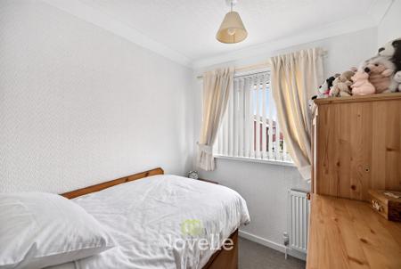 3 bedroom Semi-detached house for sale in Briar Close, South Killingholme, DN40