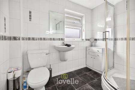 3 bedroom Semi-detached house for sale in Briar Close, South Killingholme, DN40