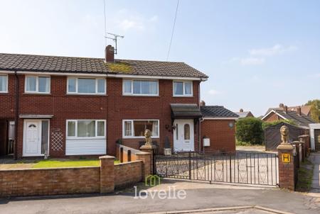 3 bedroom Semi-detached house for sale in Briar Close, South Killingholme, DN40