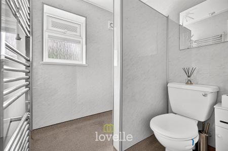 3 bedroom Semi-detached house for sale in Briar Close, South Killingholme, DN40