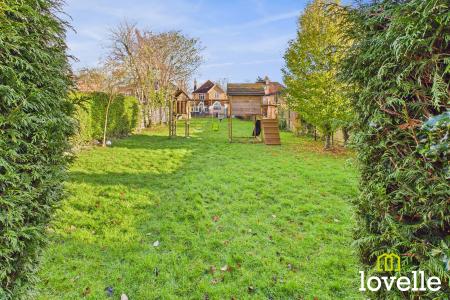 4 bedroom Detached house for sale in Beverley Road, Kingston upon Hull, HU6