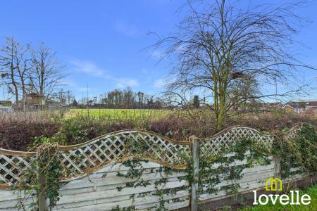 2 bedroom Semi-detached house for sale in East End Road, Kingston upon Hull, HU12