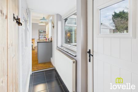 2 bedroom Semi-detached house for sale in East End Road, Kingston upon Hull, HU12