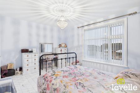 2 bedroom Semi-detached house for sale in East End Road, Kingston upon Hull, HU12