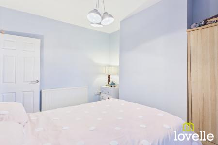 2 bedroom Semi-detached house for sale in East End Road, Kingston upon Hull, HU12