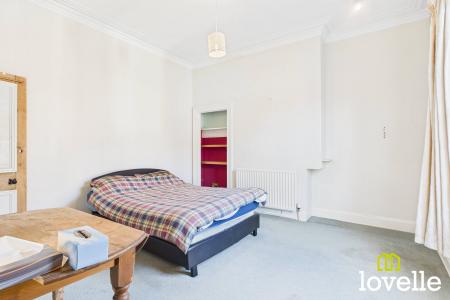 3 bedroom Terraced House for sale in Hutt Street, Kingston upon Hull, HU3