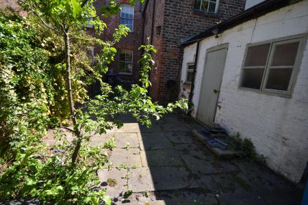 3 bedroom Terraced House for sale in Hutt Street, Kingston upon Hull, HU3