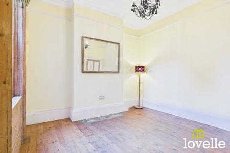 3 bedroom Terraced House for sale in Hutt Street, Kingston upon Hull, HU3