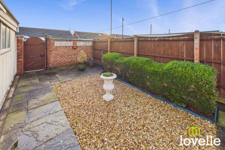 2 bedroom Bungalow for sale in Stonesdale, Kingston upon Hull, HU7