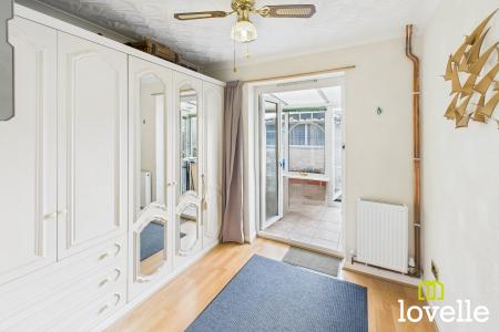 2 bedroom Bungalow for sale in Stonesdale, Kingston upon Hull, HU7