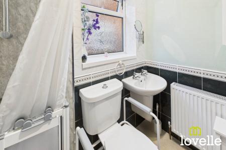 2 bedroom Bungalow for sale in Stonesdale, Kingston upon Hull, HU7