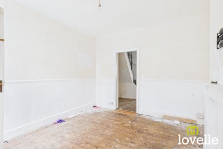 2 bedroom End of terrace house for sale in Dorset Street, Kingston upon Hull, HU4