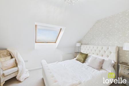 4 bedroom Semi-detached house for sale in Primrose Way, Kingswood, Hull, HU7