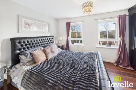 4 bedroom Semi-detached house for sale in Primrose Way, Kingswood, Hull, HU7