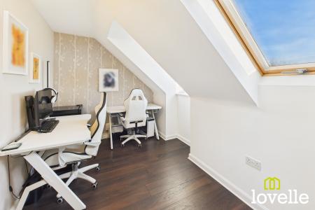 4 bedroom Semi-detached house for sale in Primrose Way, Kingswood, Hull, HU7