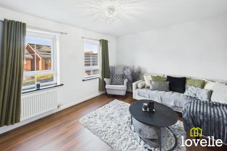 4 bedroom Semi-detached house for sale in Primrose Way, Kingswood, Hull, HU7