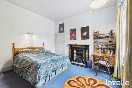 5 bedroom Semi-detached house for sale in Marlborough Avenue, Kingston upon Hull, HU5