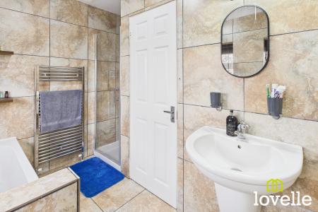 2 bedroom Terraced House for sale in Ormesby Walk, Hull, HU5
