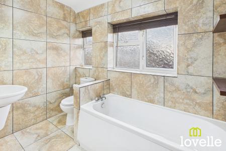 2 bedroom Terraced House for sale in Ormesby Walk, Hull, HU5