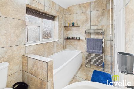 2 bedroom Terraced House for sale in Ormesby Walk, Hull, HU5