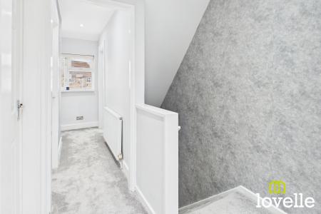 2 bedroom Terraced House for sale in Ormesby Walk, Hull, HU5