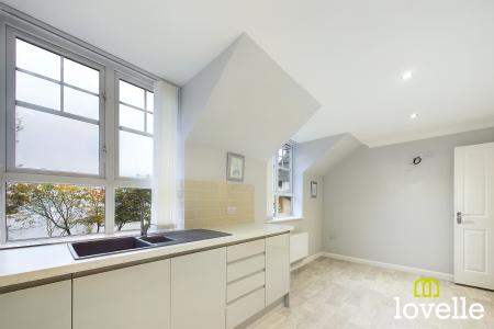 2 bedroom Apartment for sale in St Marys Close, Hessle, East Riding of Yorkshire, HU13