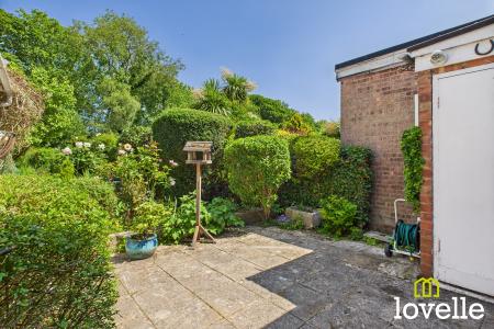 3 bedroom Semi-detached house for sale in Swanland Road, Hessle, East Riding of Yorkshire, HU13