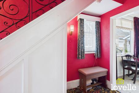 3 bedroom Semi-detached house for sale in Swanland Road, Hessle, East Riding of Yorkshire, HU13