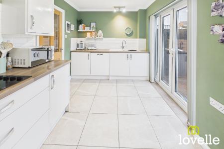 3 bedroom Terraced House for sale in Thirlby Walk, Hull, HU5