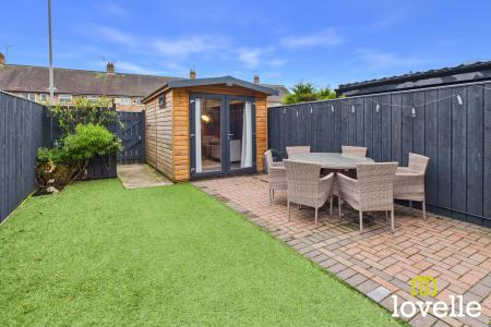 3 bedroom Terraced House for sale in Thirlby Walk, Hull, HU5