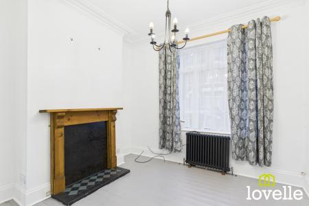 2 bedroom Terraced House to let in Haworth Street, Hull, HU6