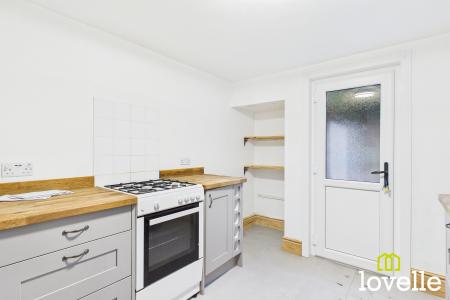 2 bedroom Terraced House to let in Haworth Street, Hull, HU6