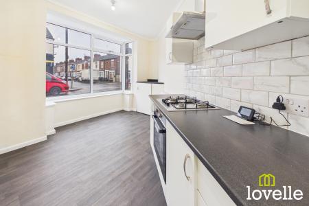 2 bedroom Terraced House to let in Endymion Street, Kingston upon Hull, HU8