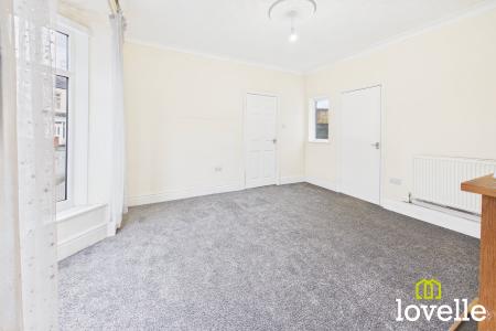 2 bedroom Terraced House to let in Endymion Street, Kingston upon Hull, HU8